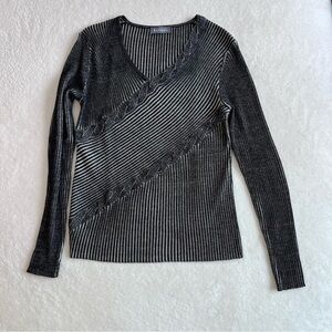 Unique Figure Flattering V-Neck Sweater
